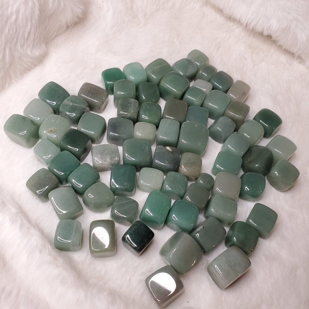 Set of 6 Green Aventurine Cubes - Picture 8 of 10